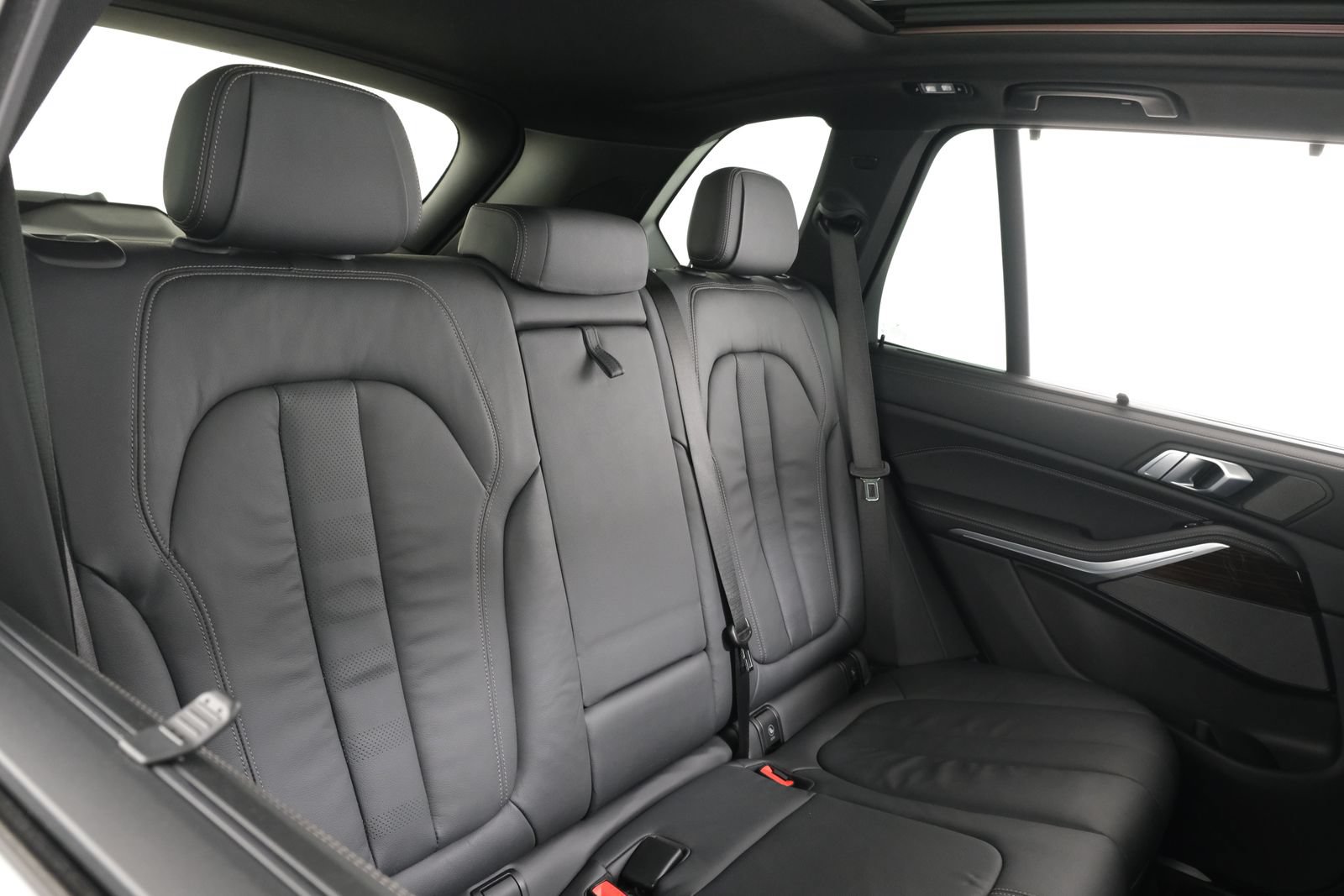 Used 2020 BMW X5 xDrive40i w/ Premium Package AWD/4WD image 41