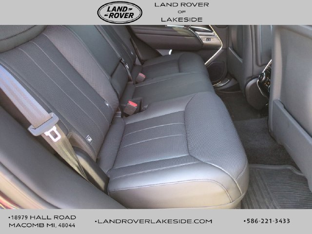 Certified 2025 Land Rover Range Rover SE AWD/4WD image 17