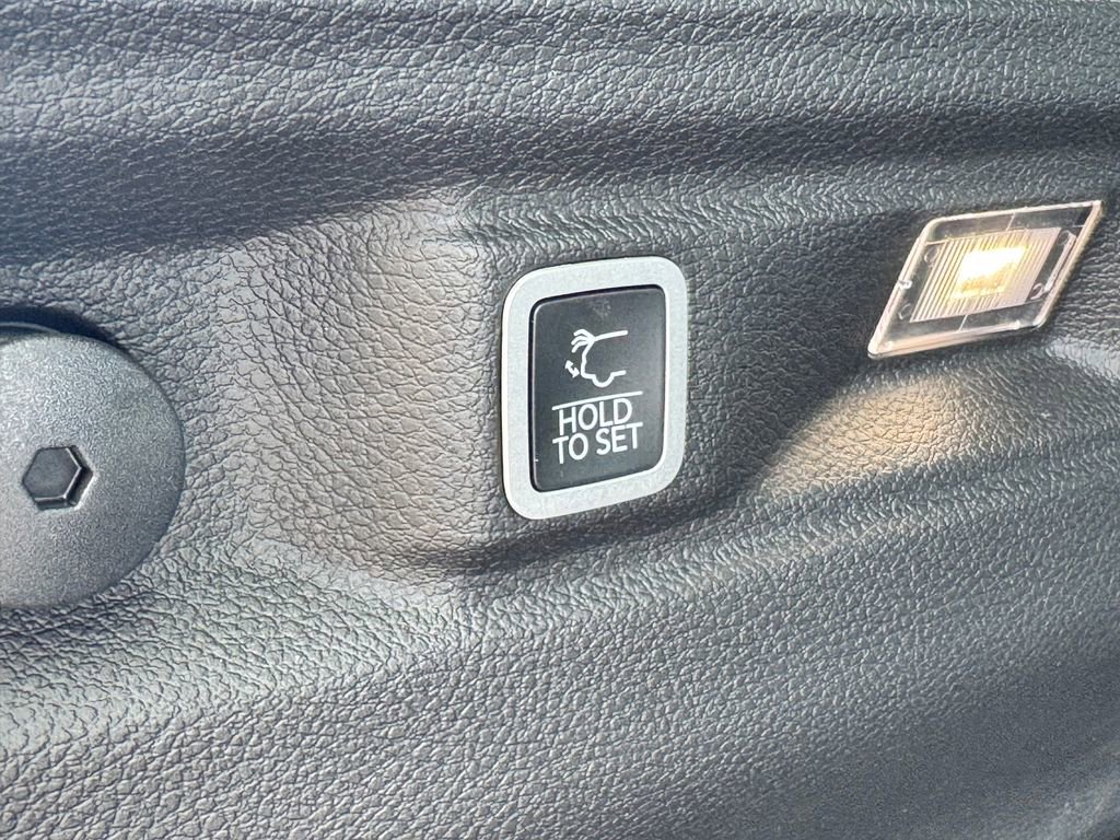 New 2026 Jeep Grand Cherokee L Limited AWD/4WD image 18