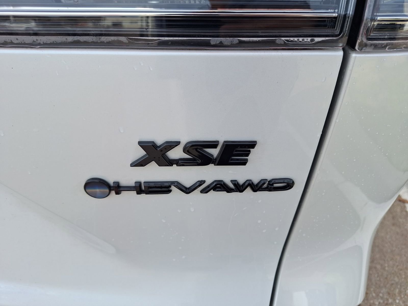 Used 2025 Toyota Corolla Cross AWD Hybrid image 12