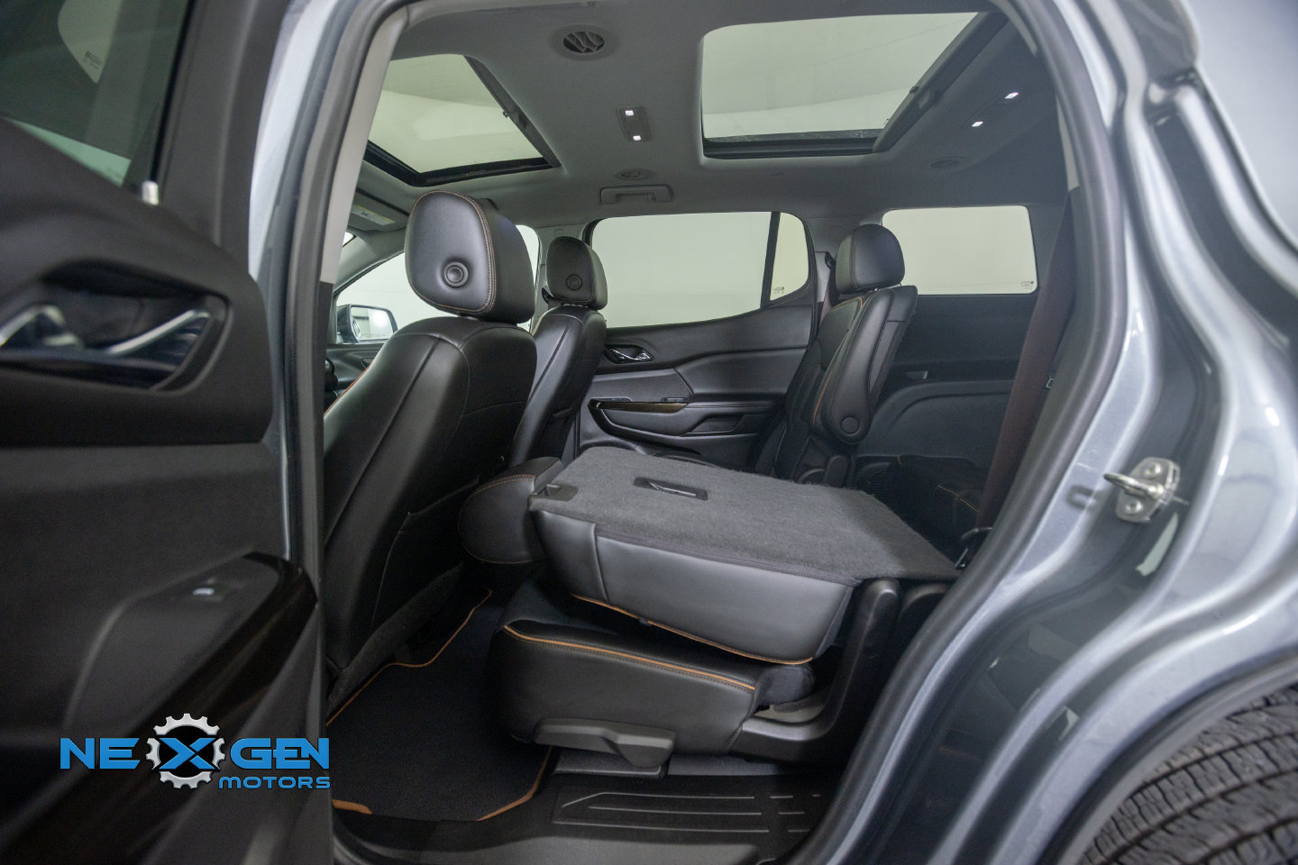 Used 2021 GMC Acadia AT4 w/ Trailering Package AWD/4WD image 33