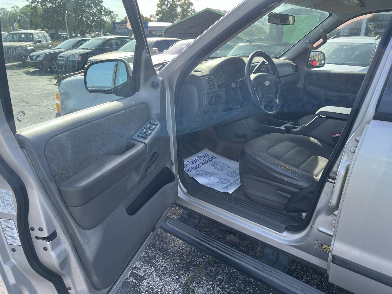 Used 2004 Ford Explorer Sport XLS image 9