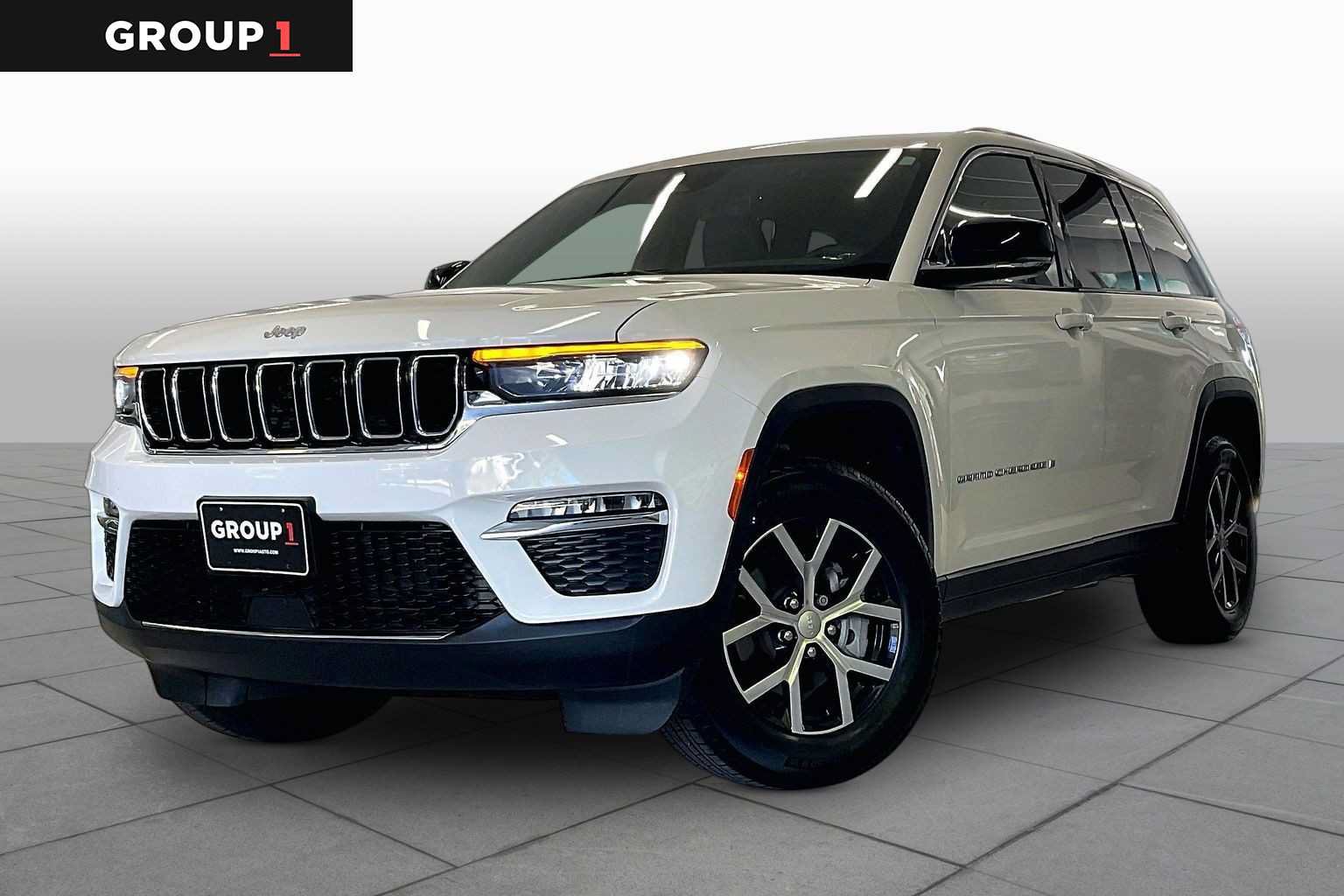 Used 2025 Jeep Grand Cherokee Limited AWD/4WD image 1