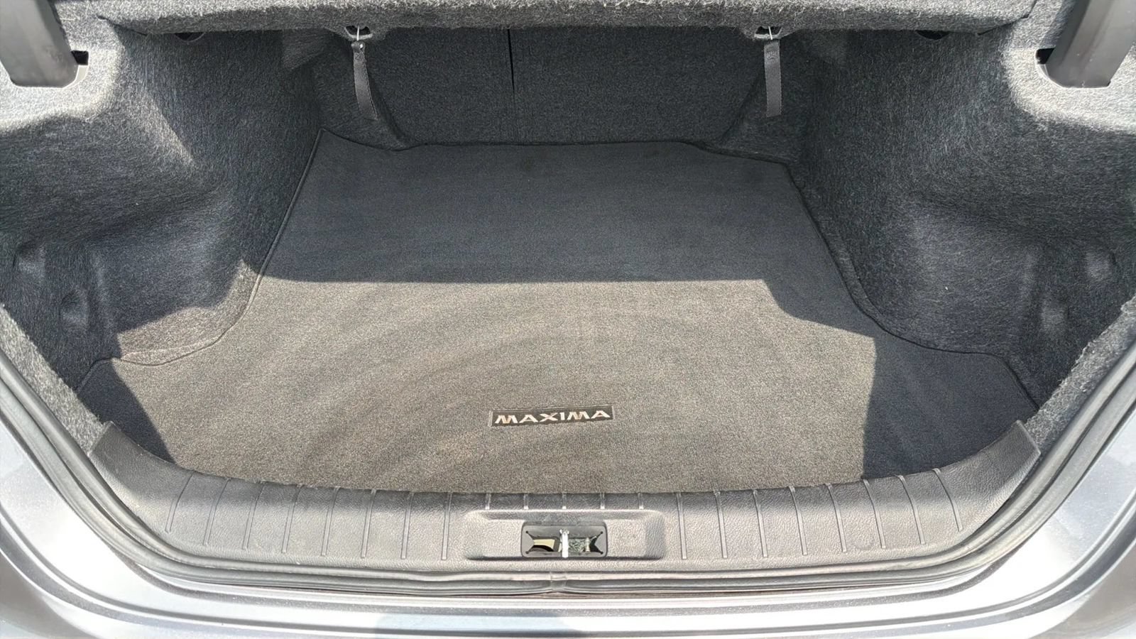 Used 2018 Nissan Maxima Platinum FWD image 26