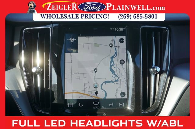 Used 2018 Volvo XC60 T6 Momentum w/ Advanced Package image 23