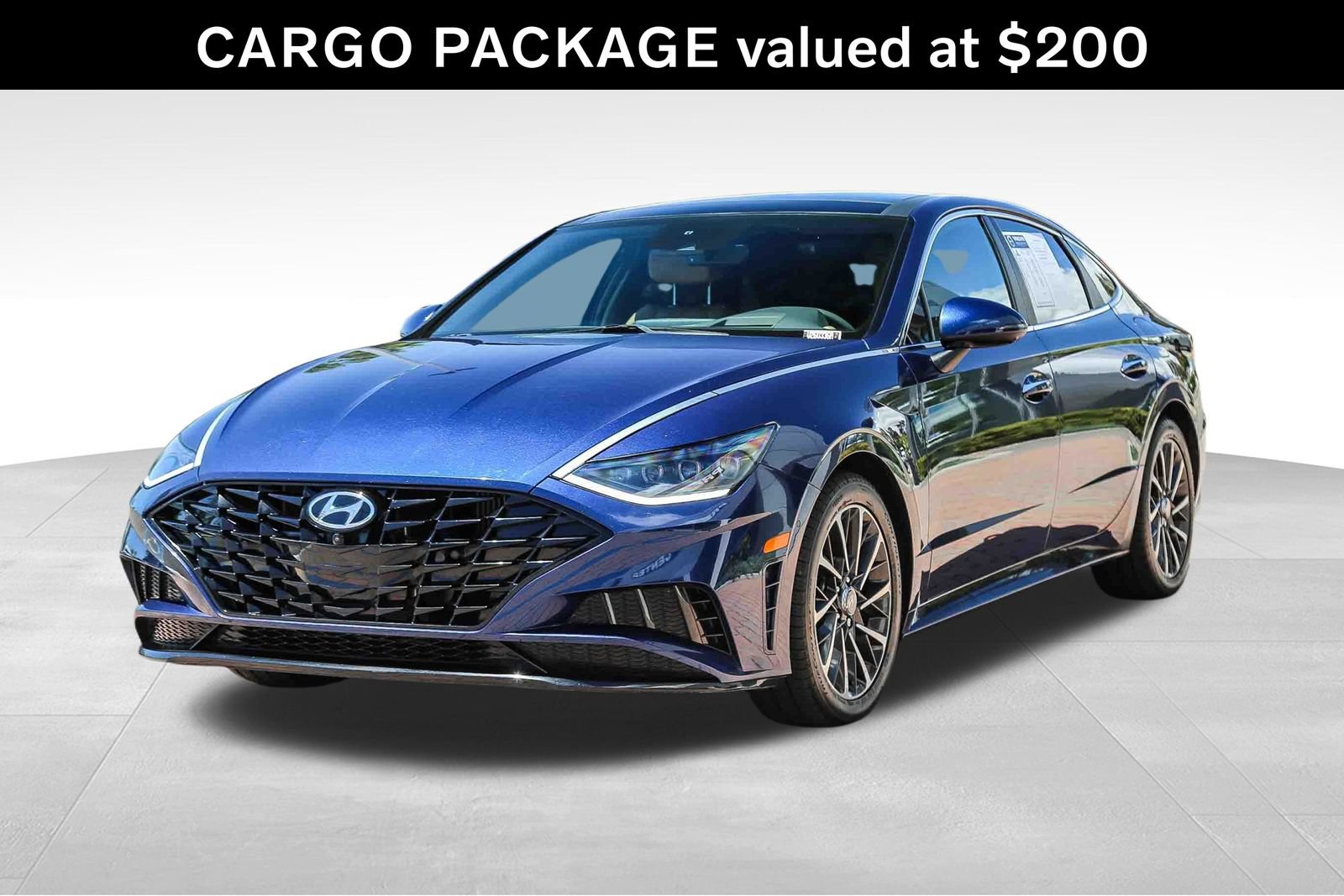 Used 2021 Hyundai Sonata Limited w/ Cargo Package FWD image 3