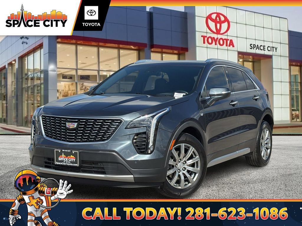 Used 2021 Cadillac XT4 Premium Luxury image 1