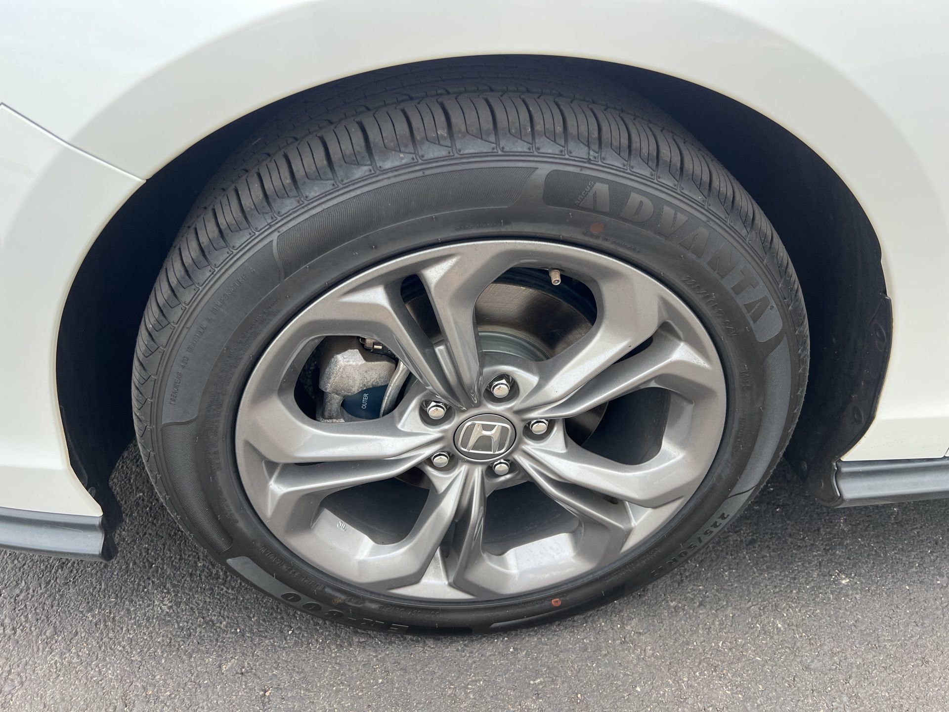 Used 2024 Honda Accord EX image 10