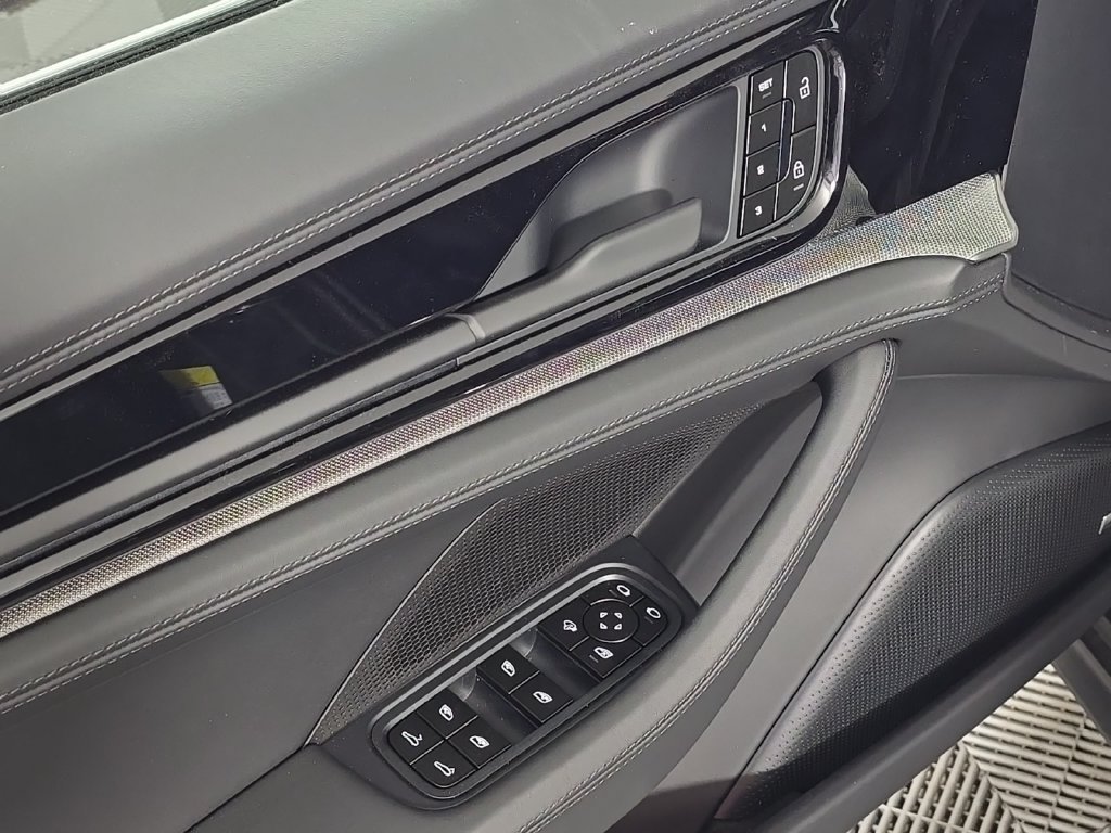 New 2026 Porsche Panamera 4 AWD/4WD image 16
