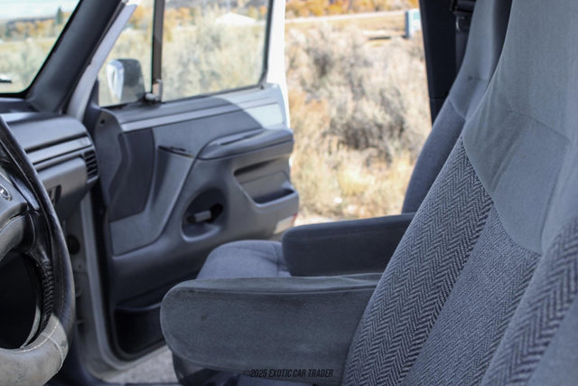 Used 1993 Ford Bronco XLT image 21