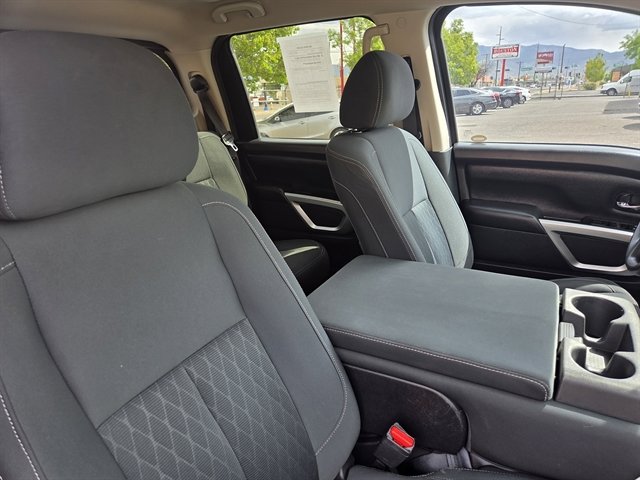 Used 2017 Nissan Titan SV AWD/4WD image 8