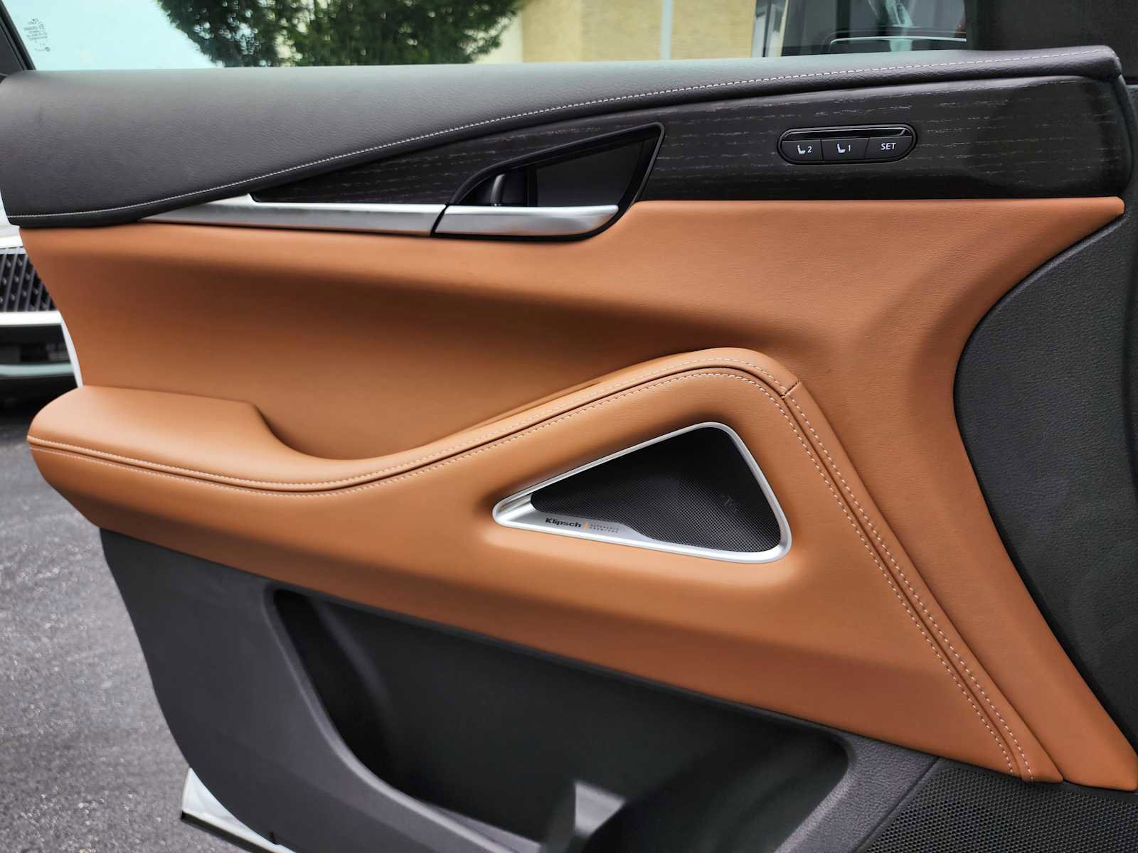 New 2026 INFINITI QX60 Autograph w/ Dark Cargo Package image 17