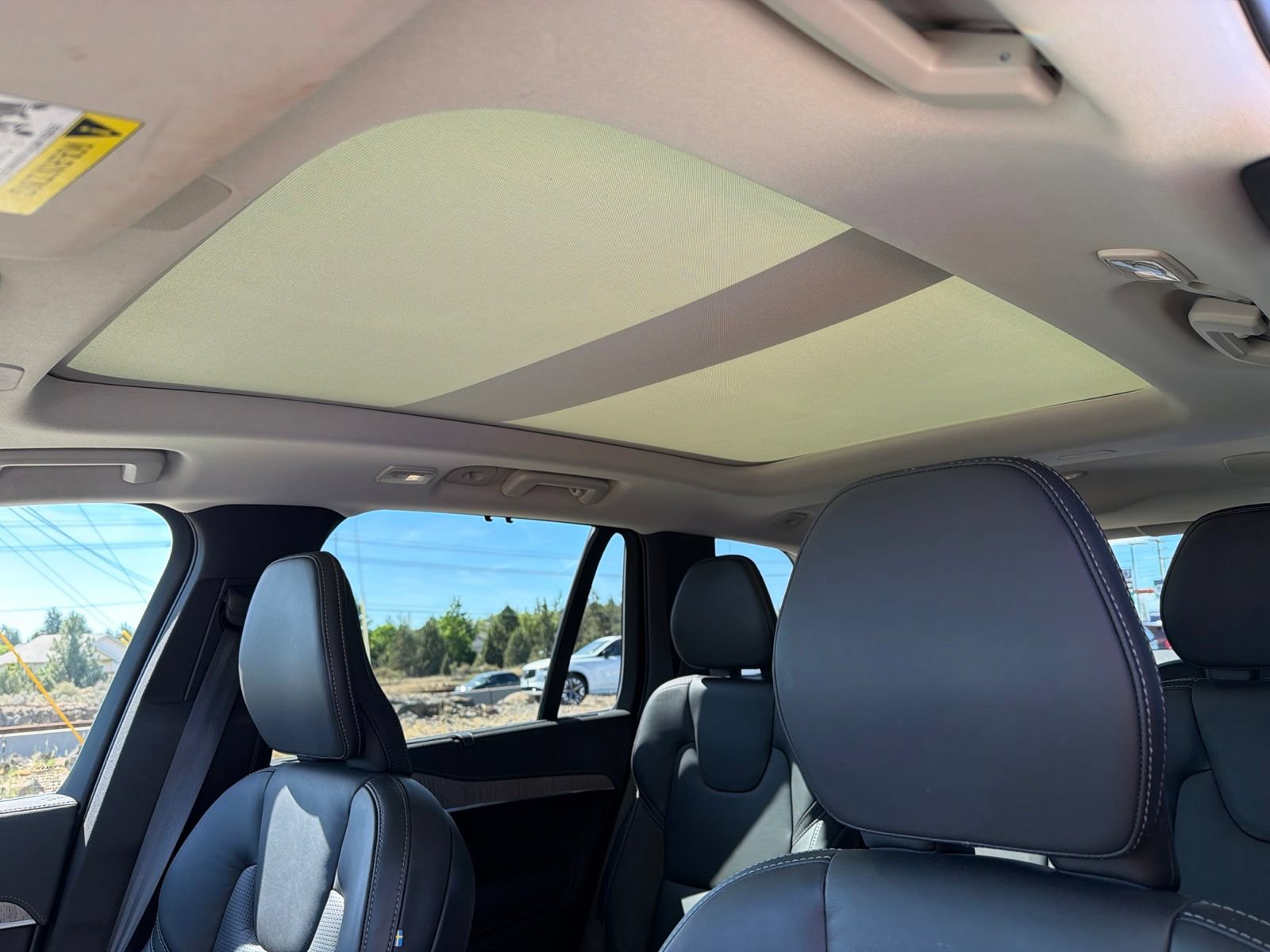 Used 2023 Volvo XC90 T8 Ultimate w/ Protection Package Premier AWD/4WD image 17