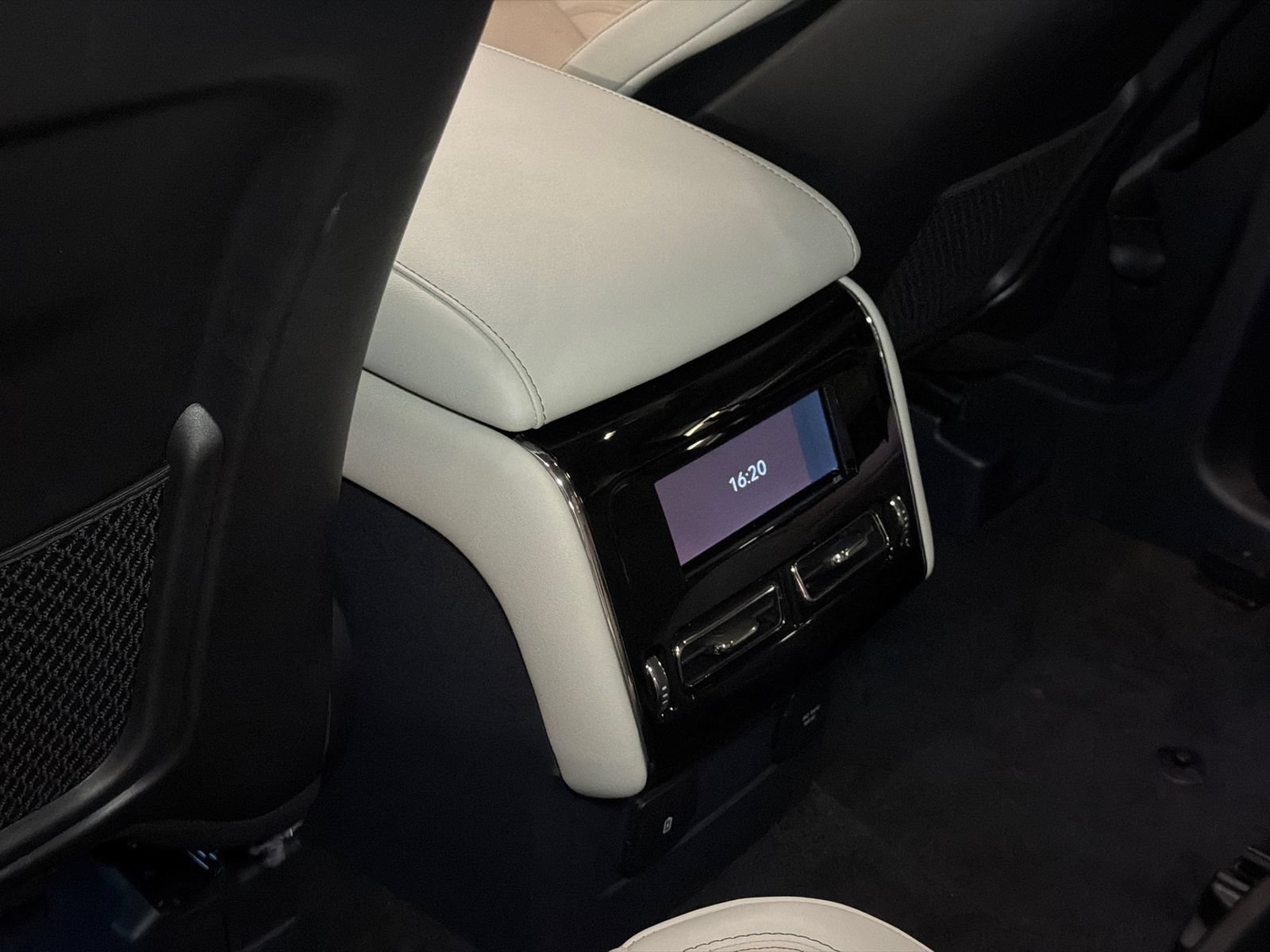 New 2026 Lincoln Aviator Reserve AWD/4WD image 20