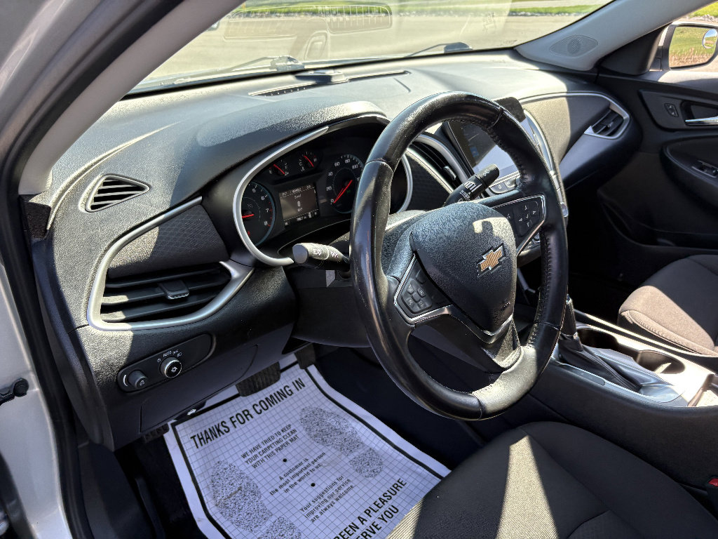 Used 2020 Chevrolet Malibu RS image 29