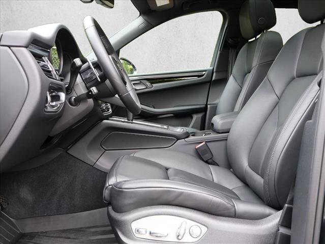 Used 2025 Porsche Macan S AWD/4WD image 22