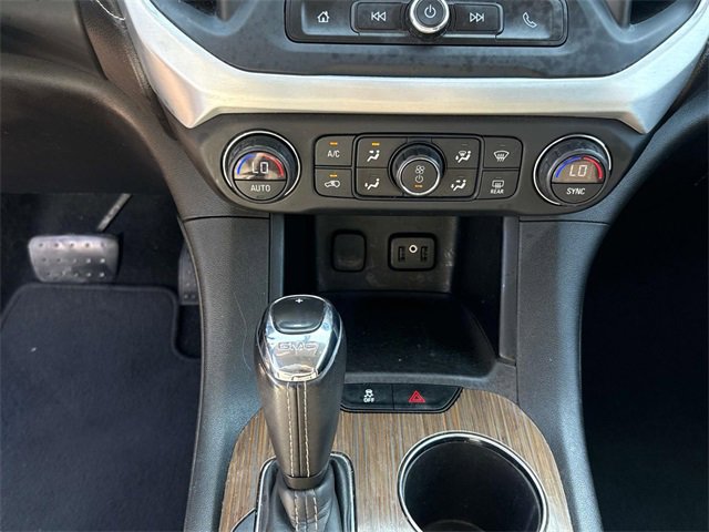 Used 2019 GMC Acadia SLE image 31