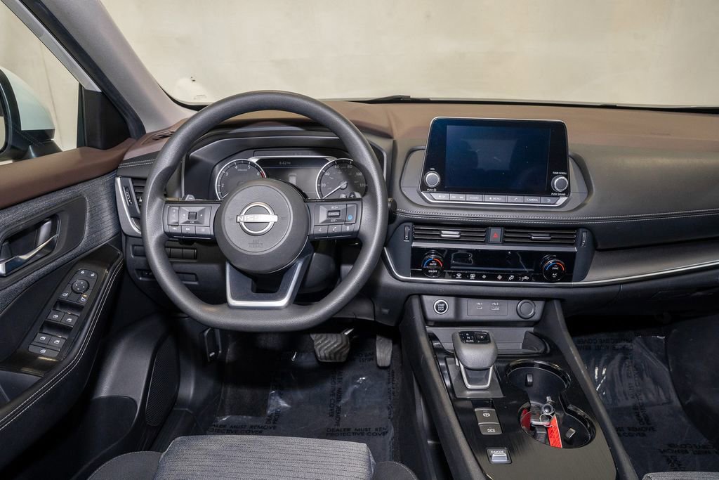 Certified 2023 Nissan Rogue SV image 6