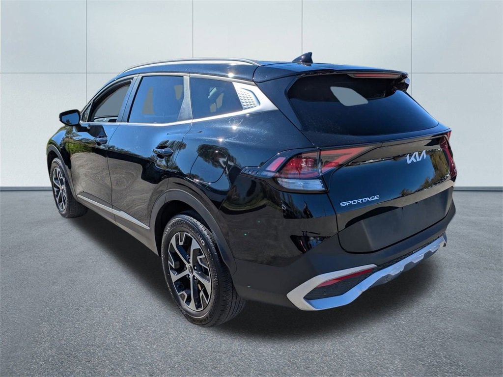 Used 2024 Kia Sportage EX image 5