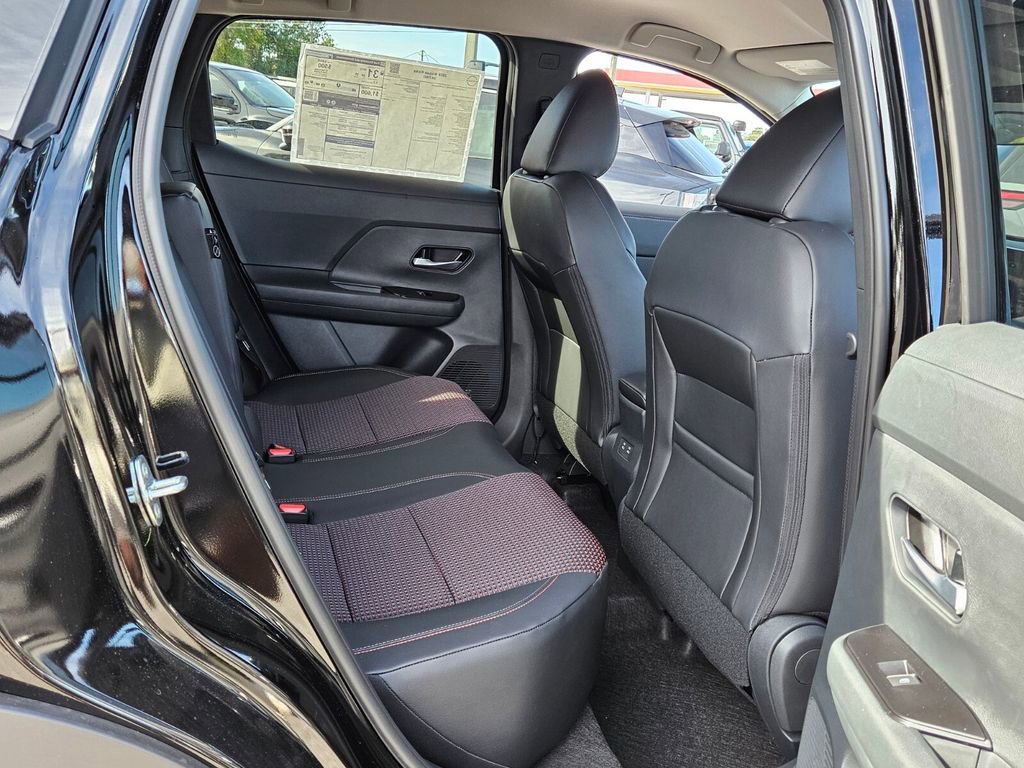 New 2026 Nissan Kicks SR image 12