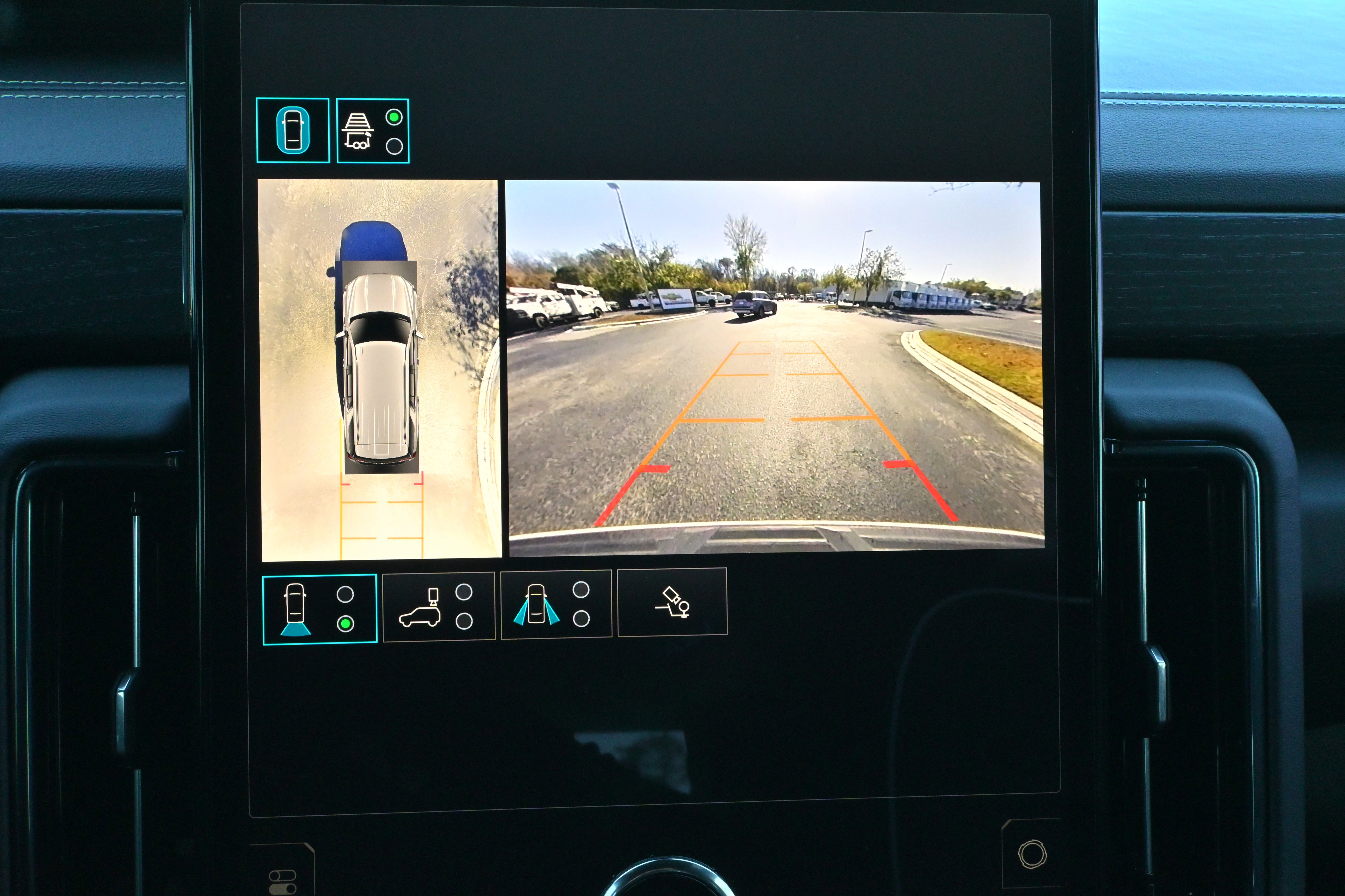 Used 2025 GMC Yukon AT4 Ultimate image 24