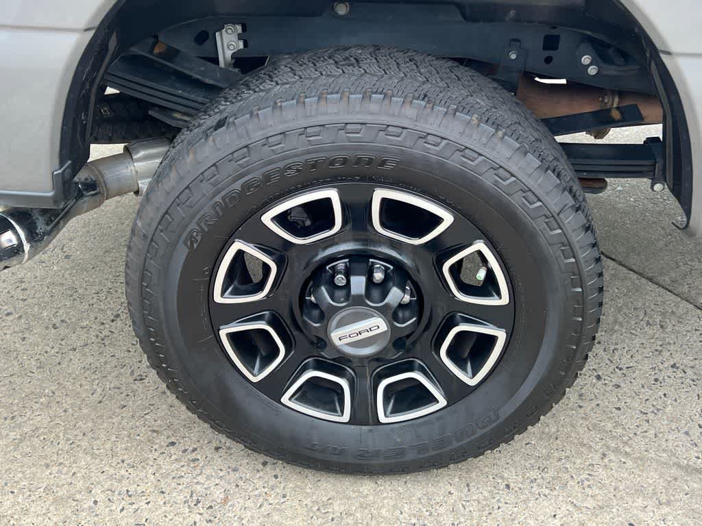 Certified 2024 Ford F350 Platinum AWD/4WD image 17