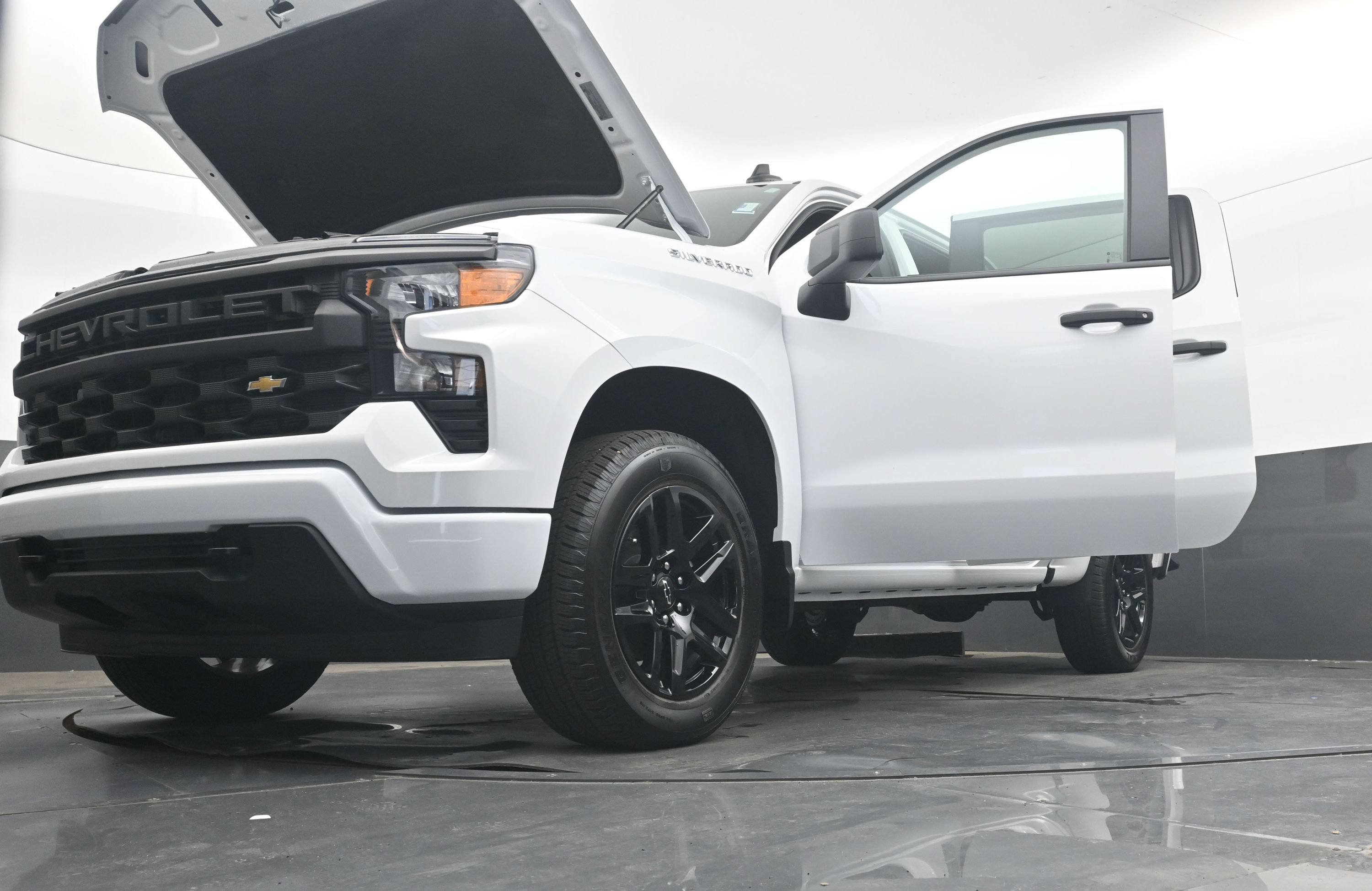Used 2026 Chevrolet Silverado 1500 Custom AWD/4WD image 41