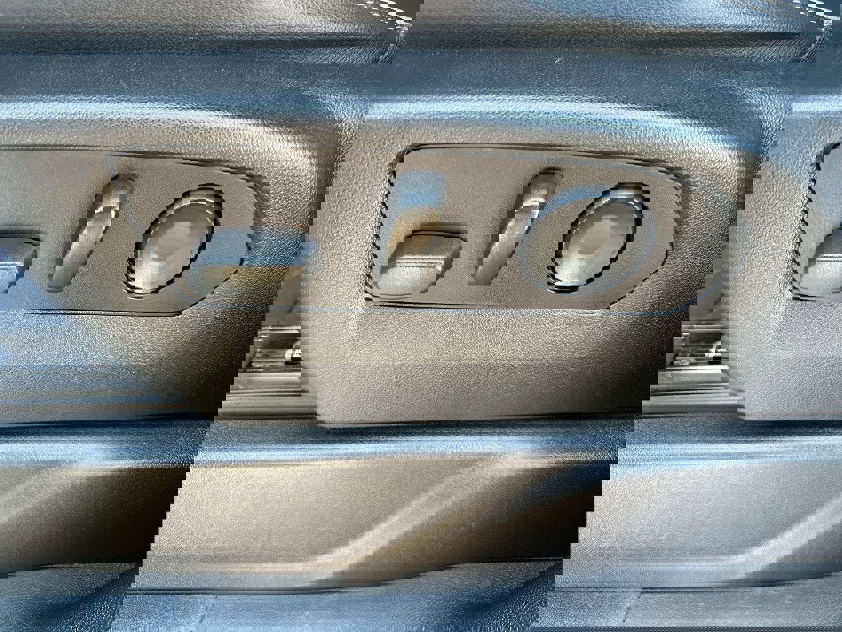 Used 2021 Chevrolet Tahoe Premier w/ Premium Package image 12