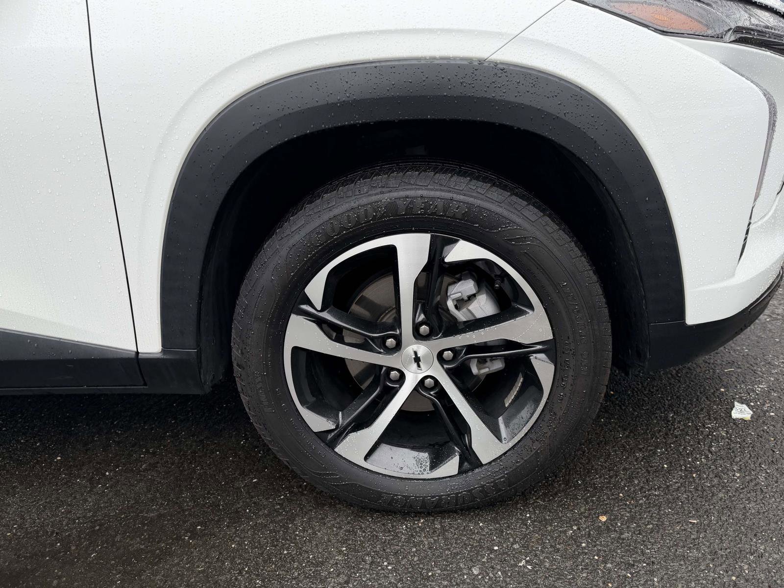 Certified 2024 Chevrolet Trax RS w/ Driver Confidence Package FWD image 6