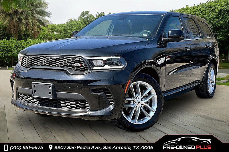 Used 2023 Dodge Durango GT image 1