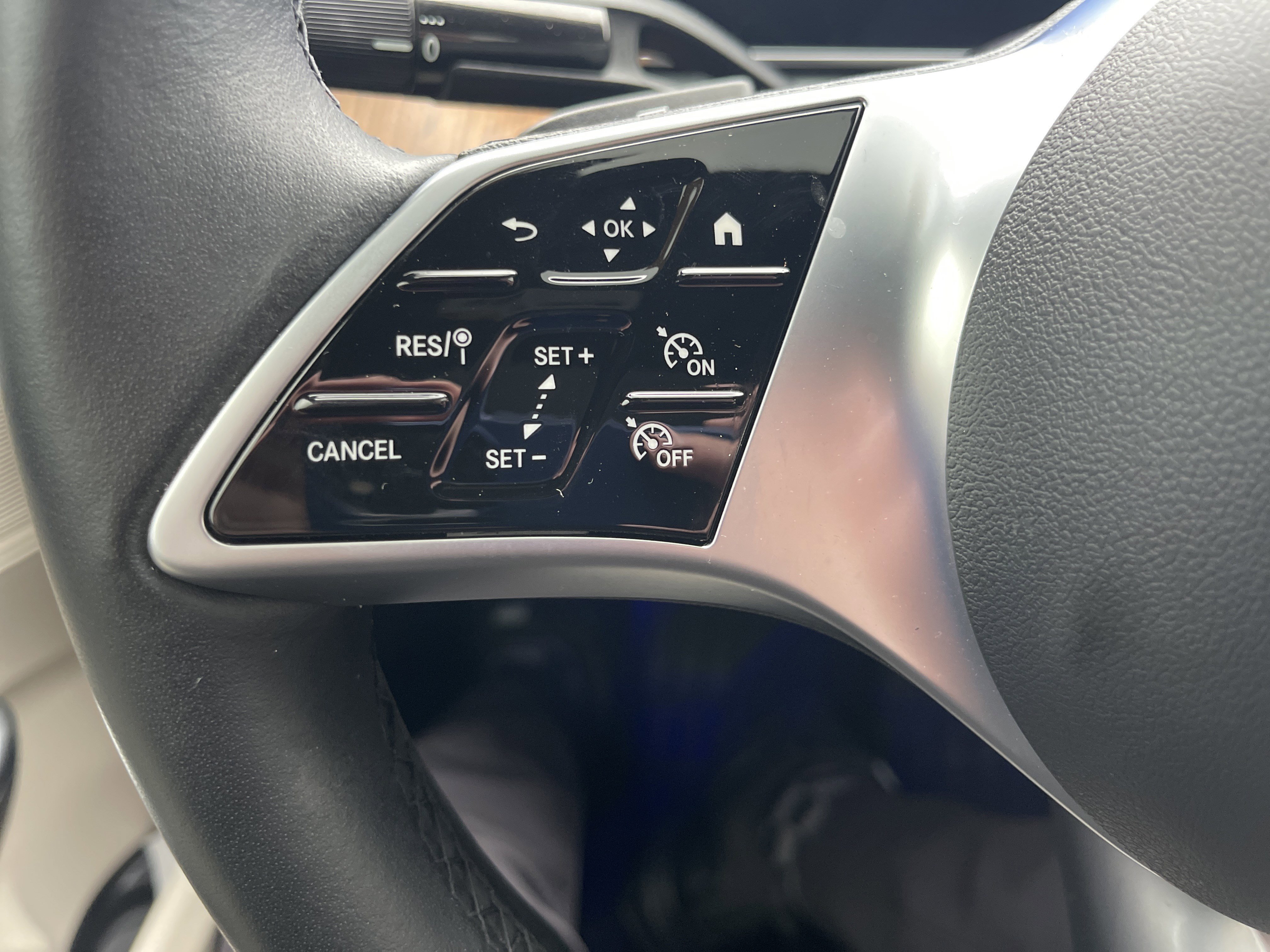 Certified 2023 Mercedes-Benz C 300 4MATIC Sedan image 19