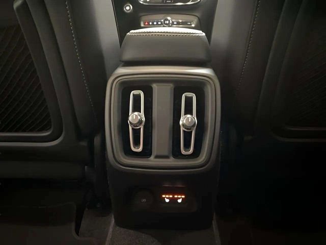 Used 2025 Volvo XC40 B5 Plus AWD/4WD image 78