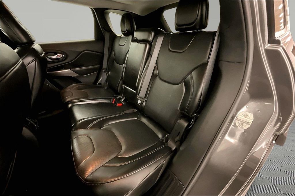 Used 2021 Jeep Cherokee Limited w/ Elite Package image 19