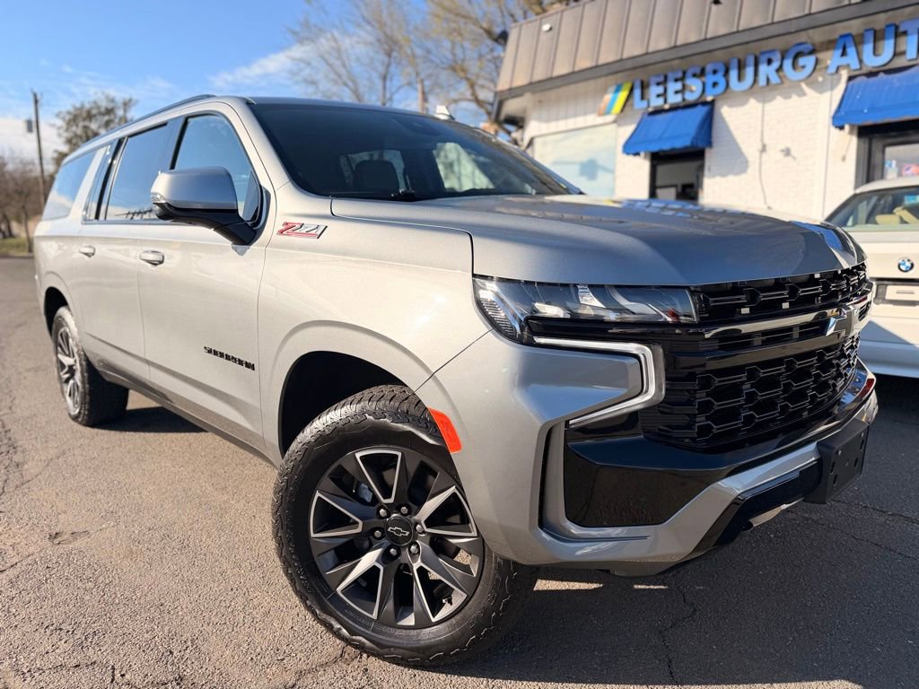 Used 2023 Chevrolet Suburban Z71 w/ Luxury Package image 1