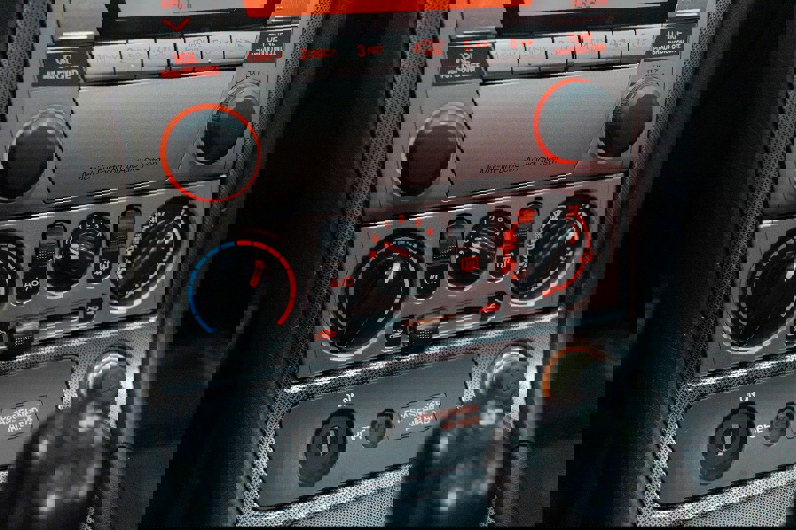 Used 2004 MAZDA MX-5 Miata MAZDASPEED image 38