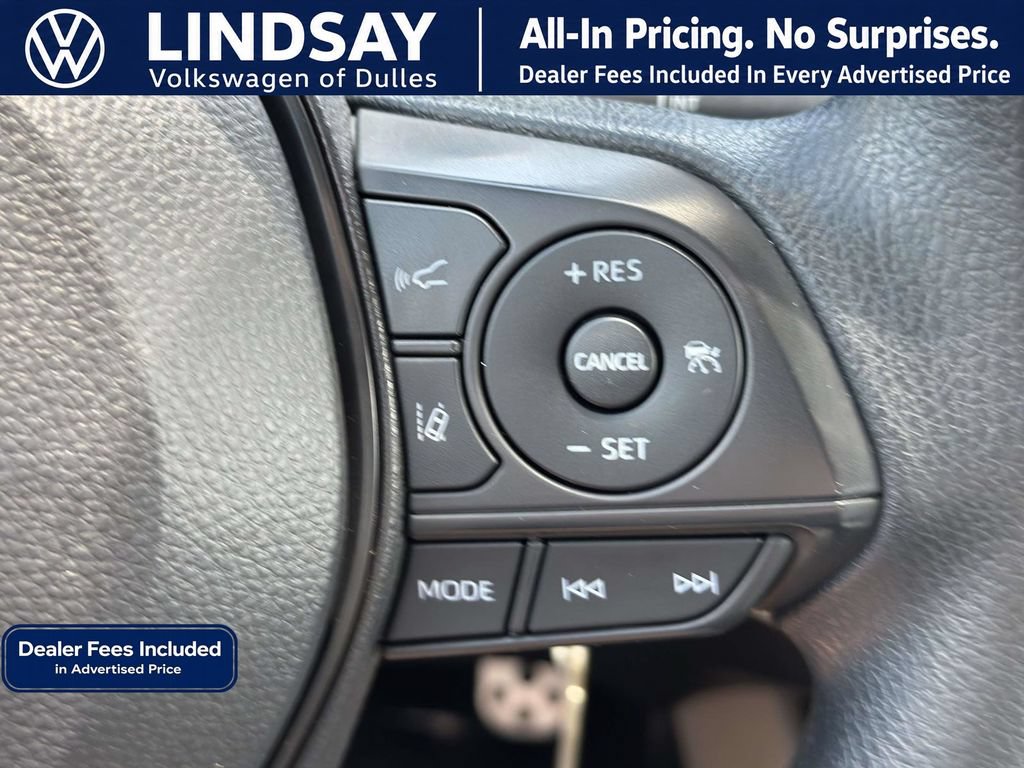 Used 2022 Toyota Corolla Cross L AWD/4WD image 21