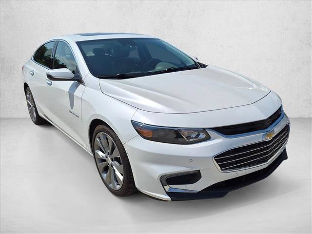 Used 2018 Chevrolet Malibu Premier w/ Premier Sun and Wheel Package FWD image 3