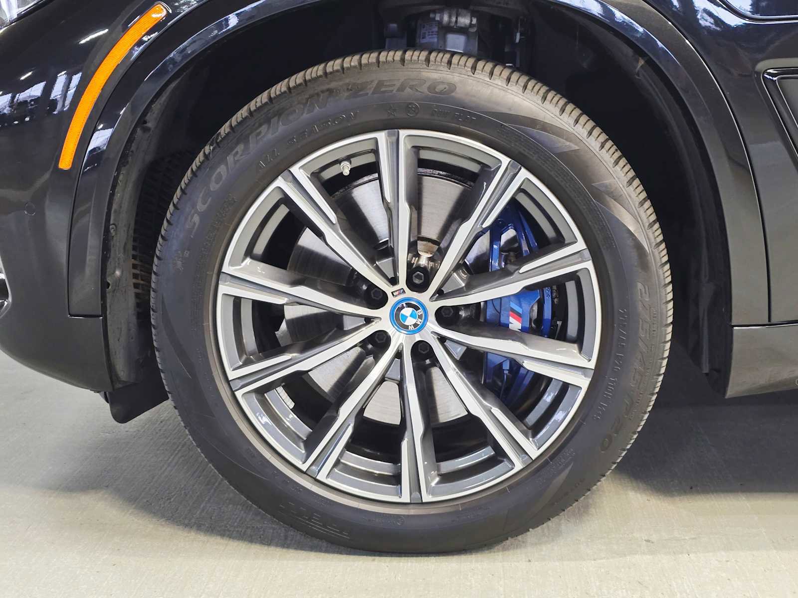 Used 2023 BMW X5 xDrive45e w/ Executive Package image 8