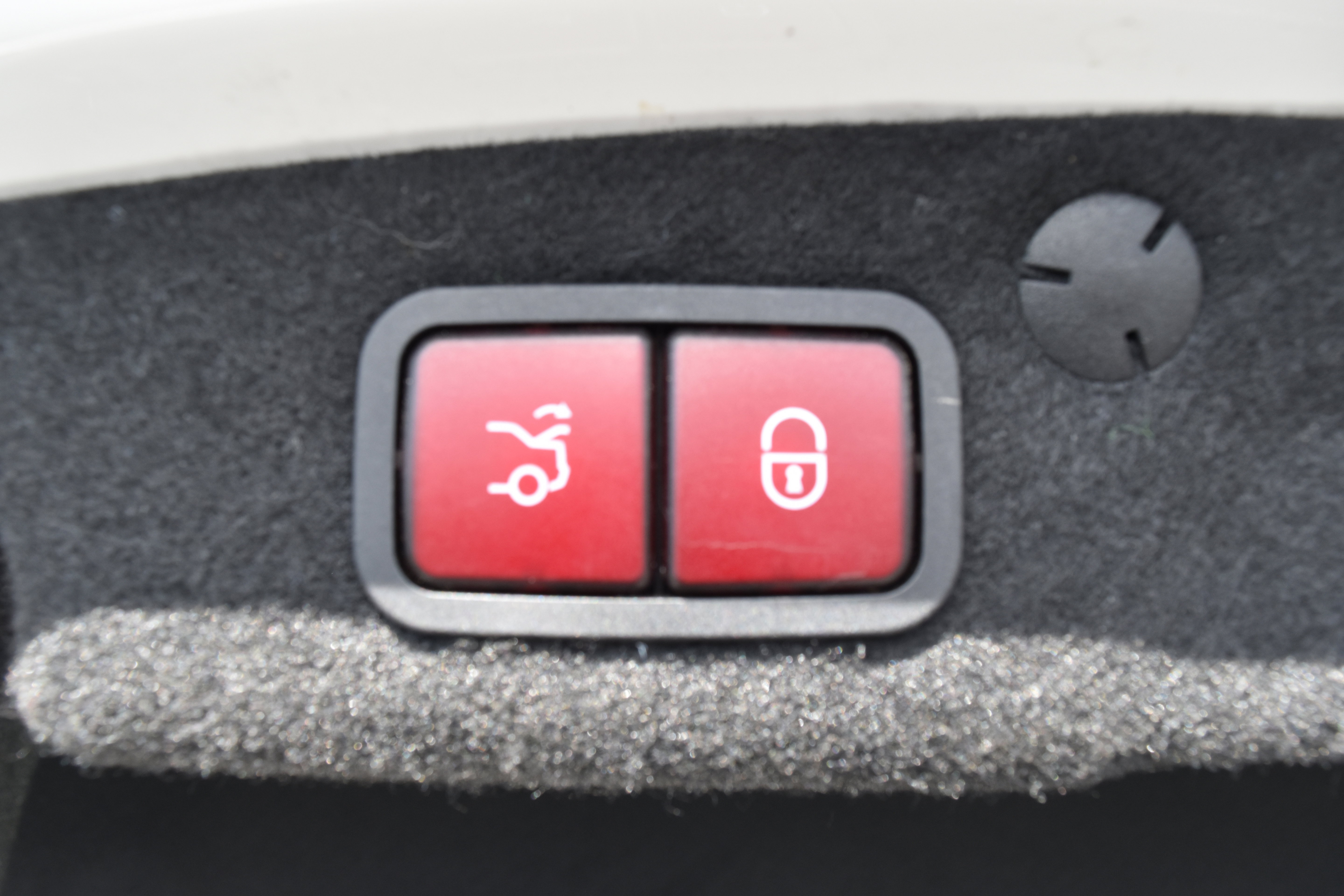 Used 2021 Mercedes-Benz C 300 4MATIC Sedan image 11