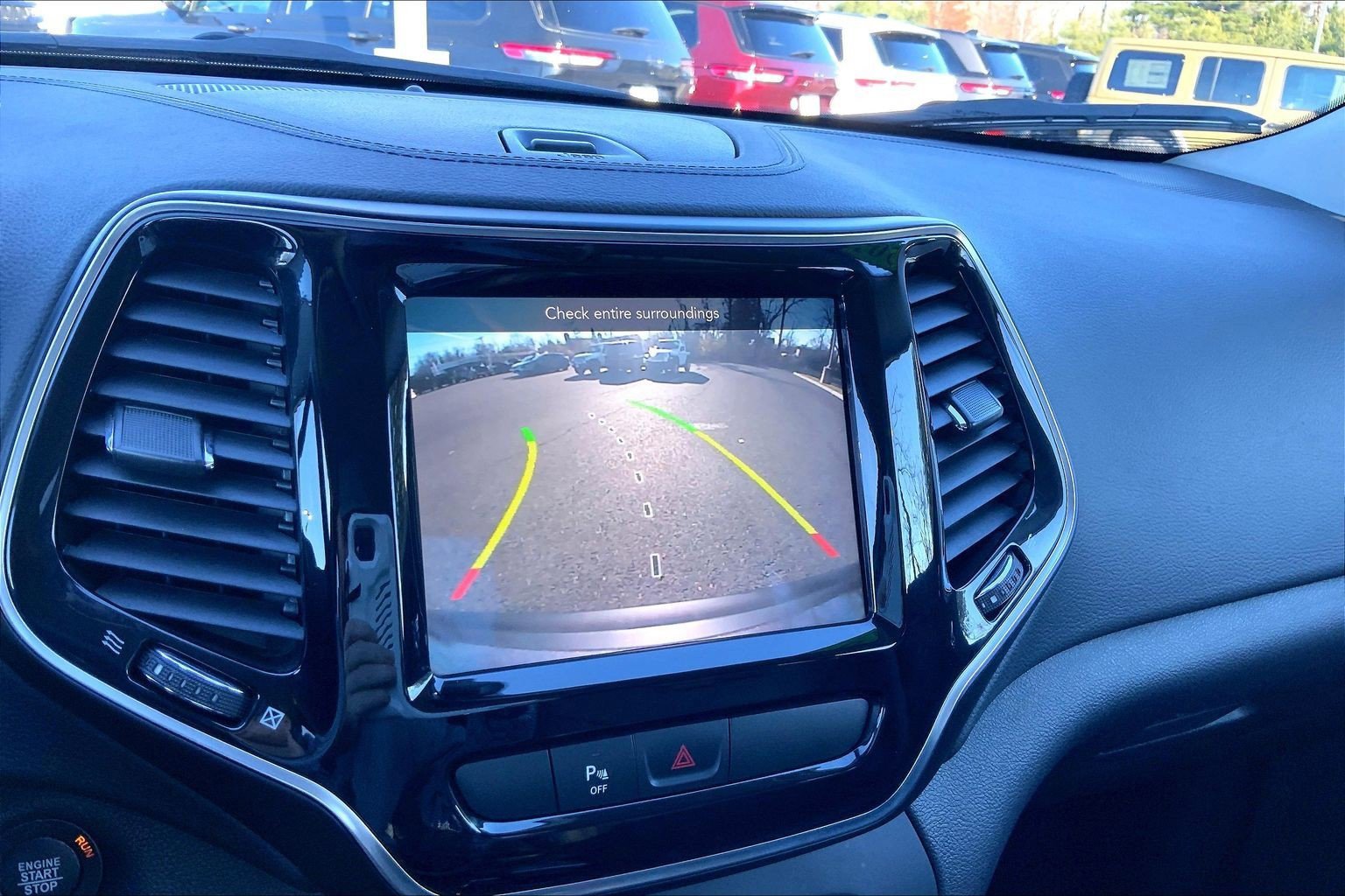 Used 2019 Jeep Cherokee Limited image 25