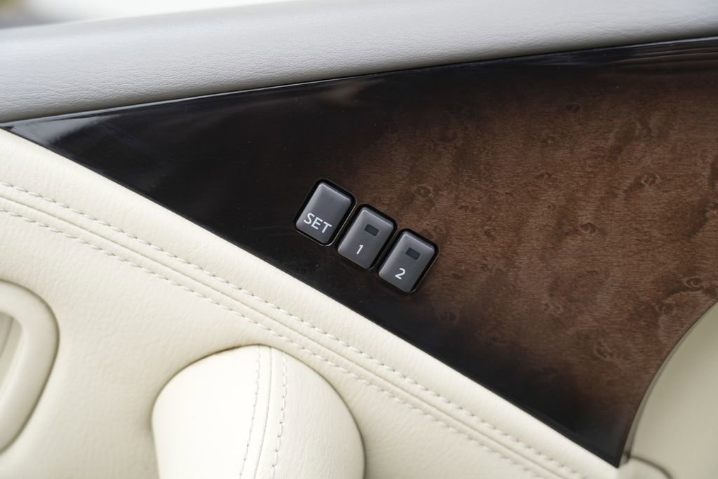 Used 2012 INFINITI QX56 4WD w/ Deluxe Touring Pkg image 24
