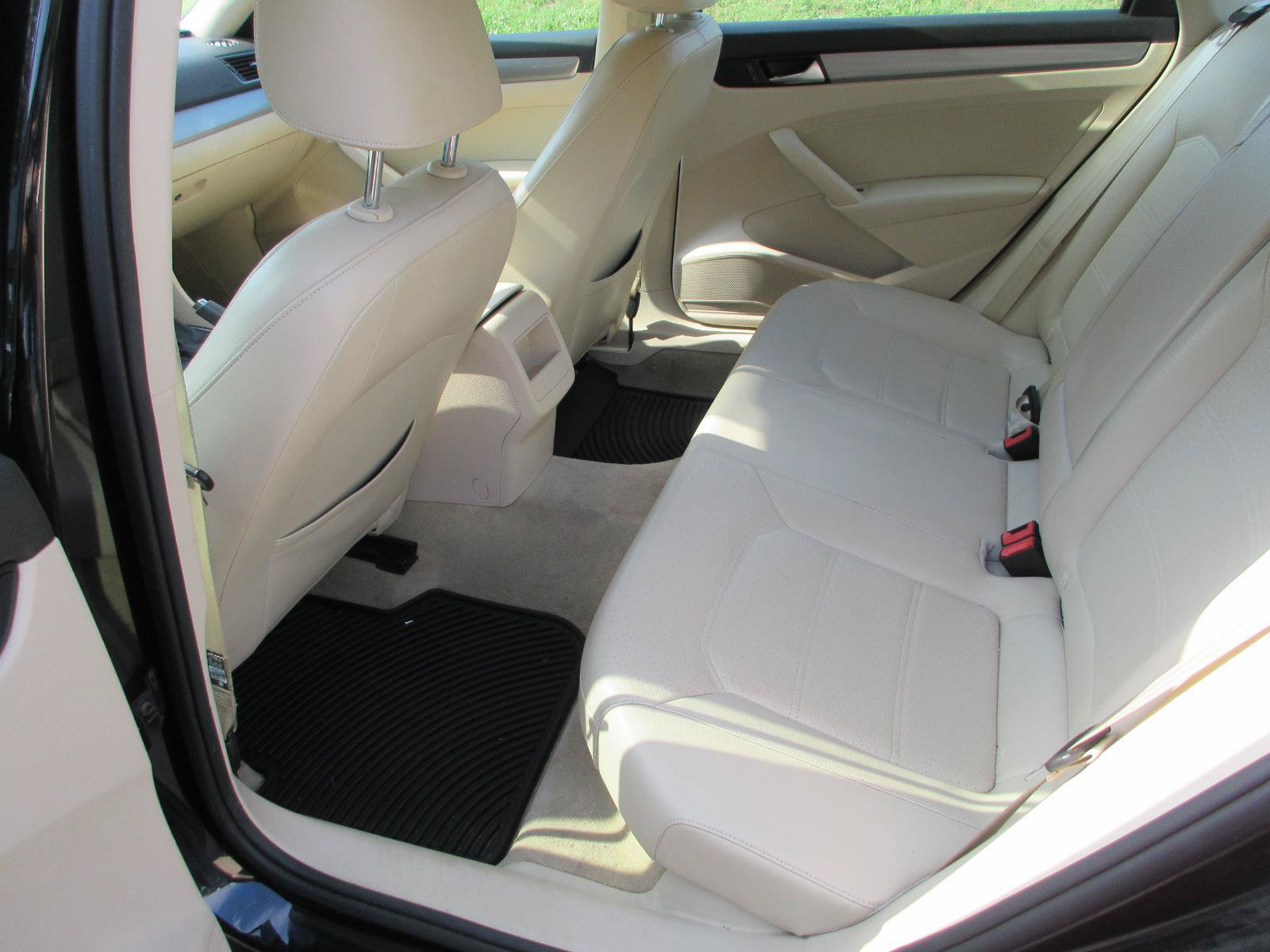 Used 2013 Volkswagen Passat 2.5 S FWD image 7