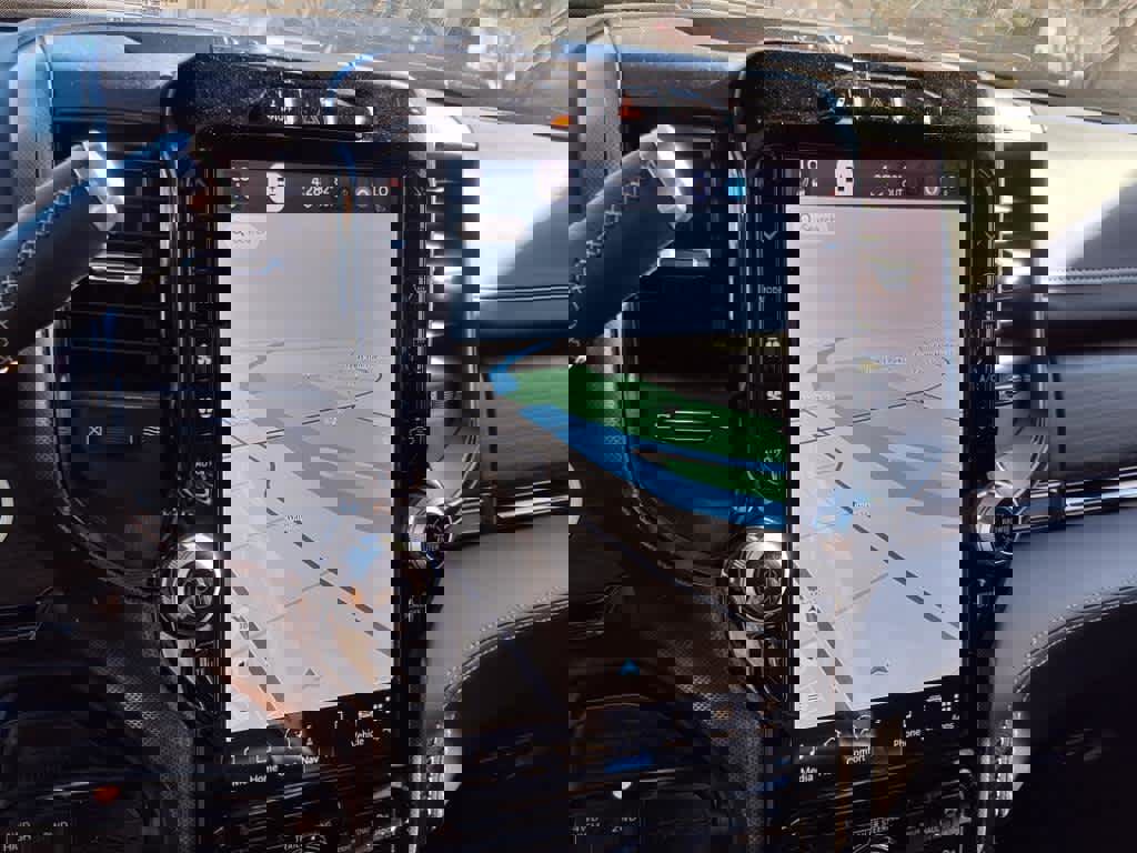 Used 2024 RAM 3500 Limited image 9