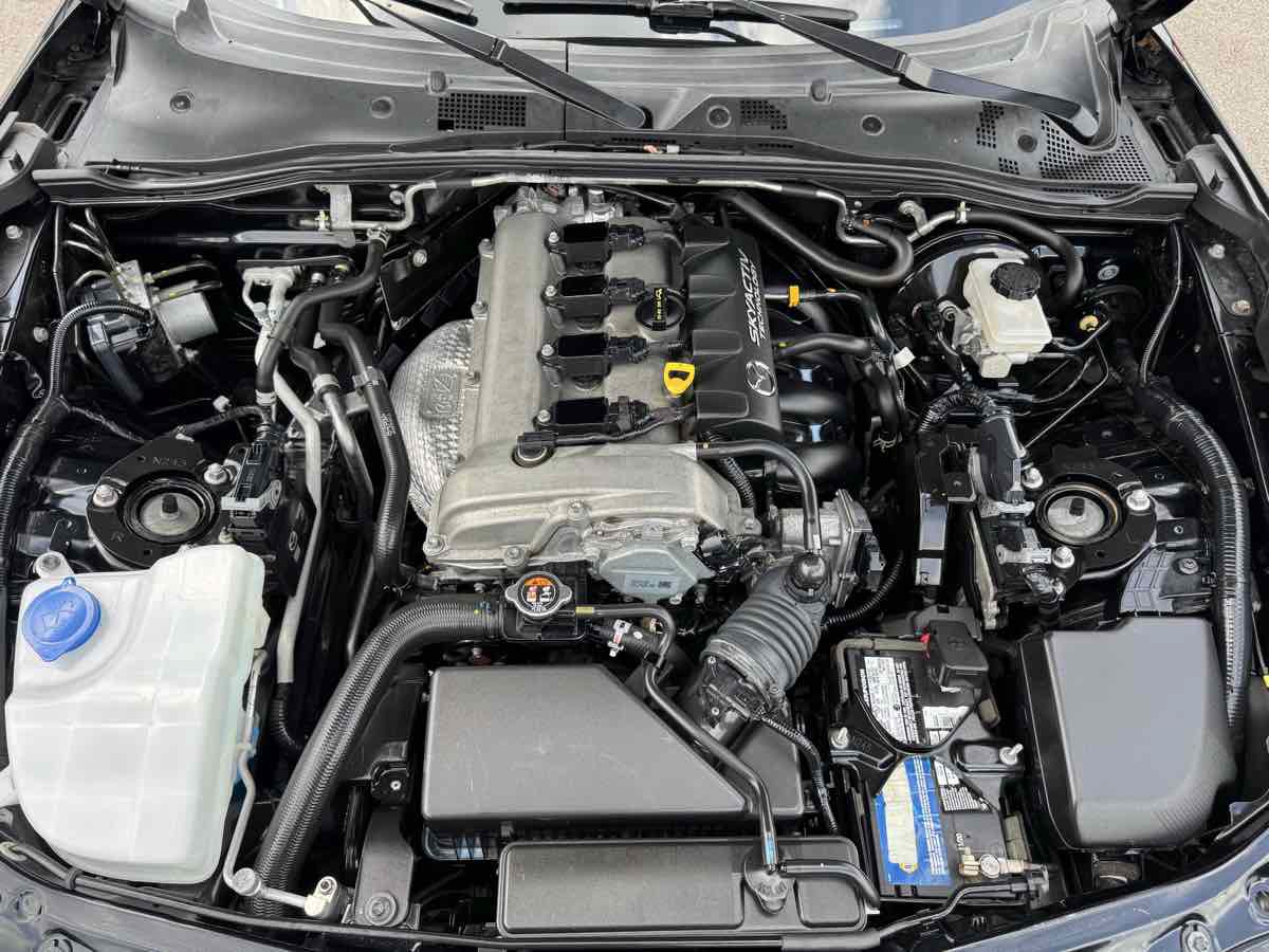 Used 2016 MAZDA MX-5 Miata Sport RWD image 36