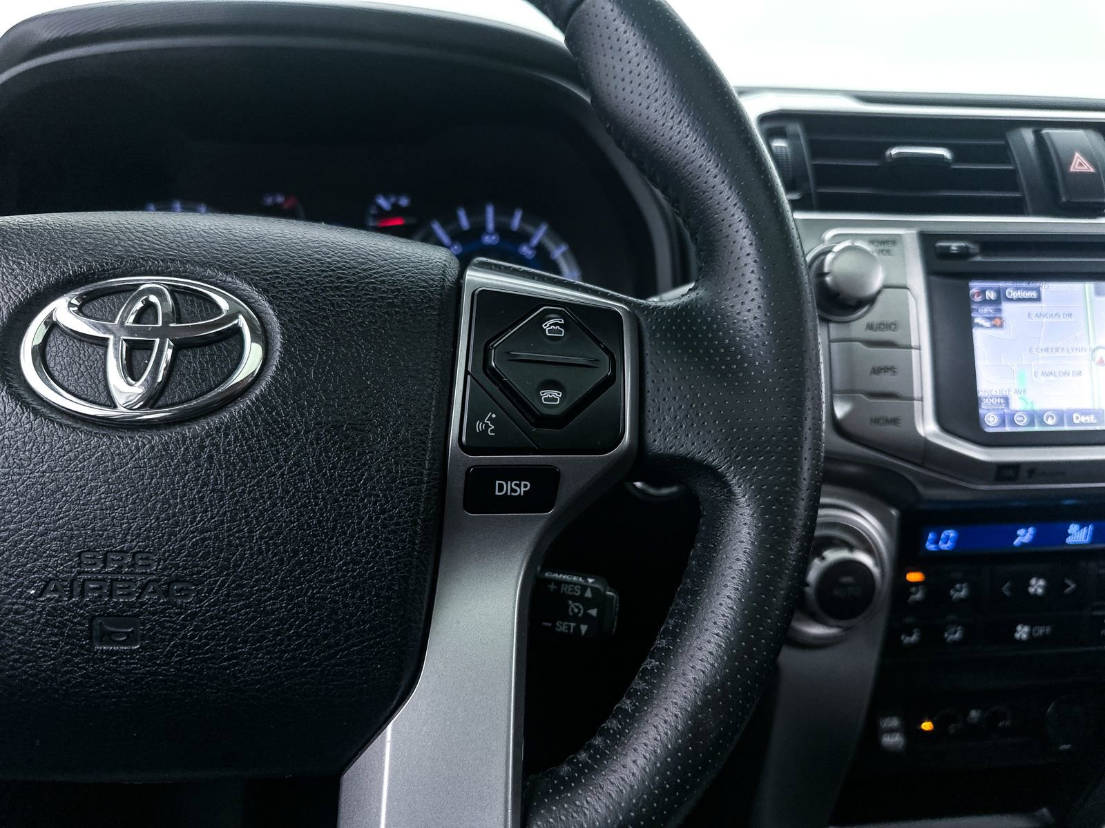 Used 2018 Toyota 4Runner Limited AWD/4WD image 28