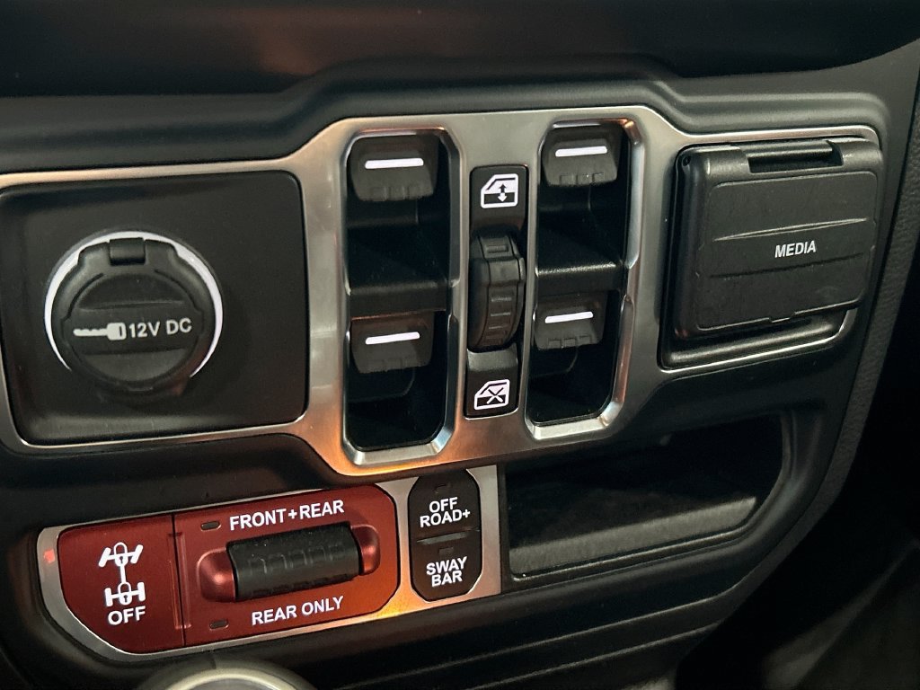 Used 2023 Jeep Gladiator Rubicon w/ LED Lighting Group AWD/4WD image 22