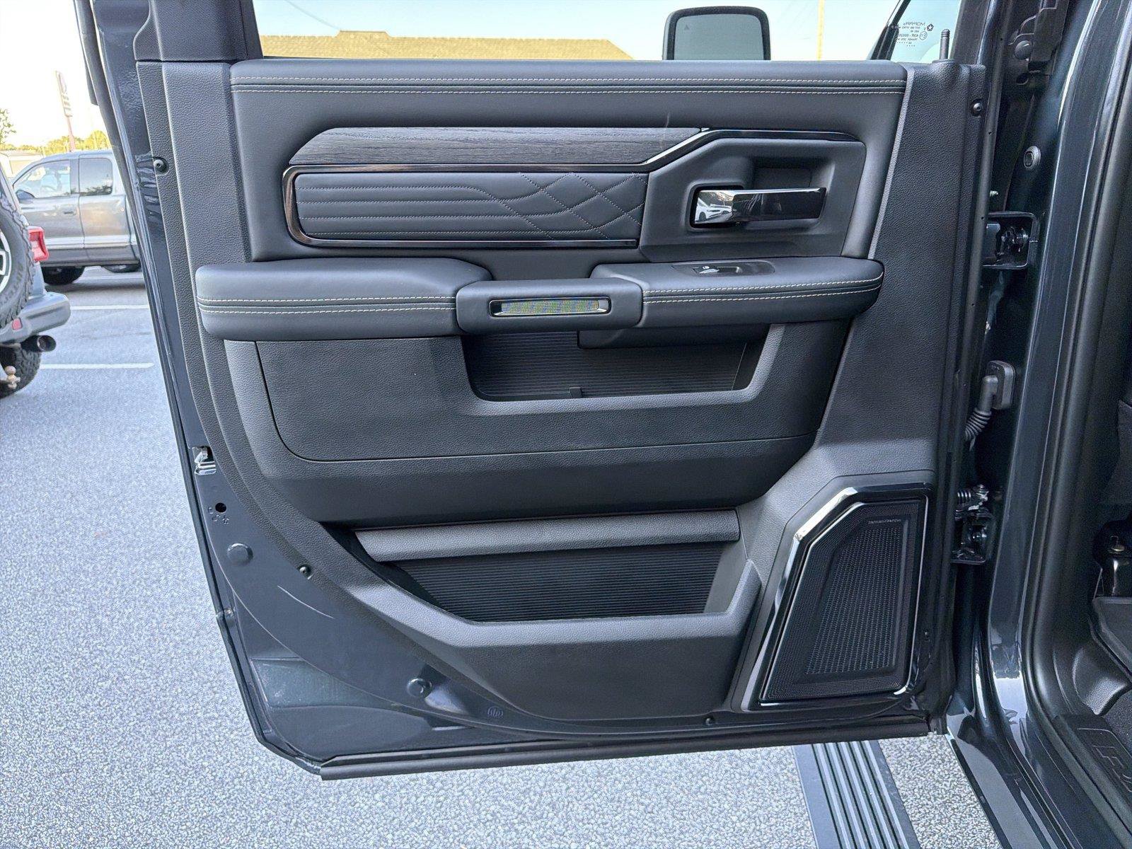 New 2027 RAM 2500 Limited AWD/4WD image 21
