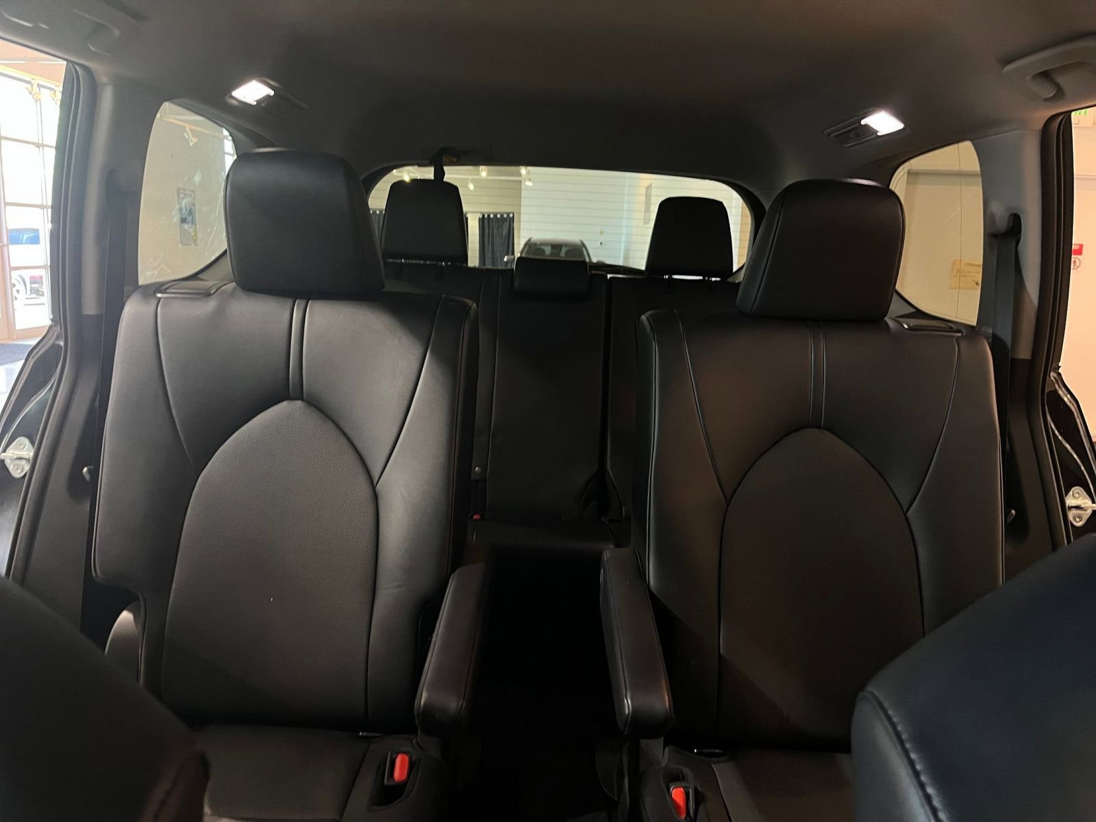 Used 2025 Toyota Grand Highlander FWD image 40