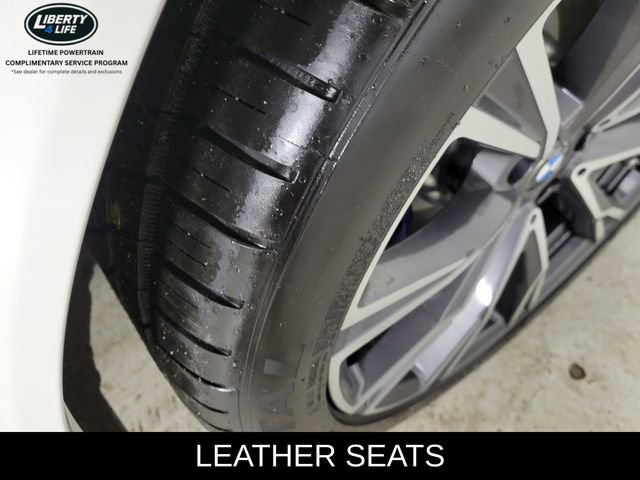 Used 2021 BMW X7 M50i image 11