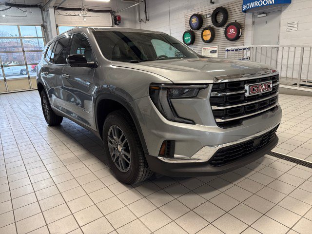 Used 2025 GMC Acadia Elevation FWD image 1